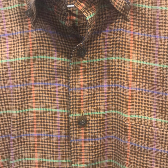 Men’s button down plaid flannel shirt - Picture 4 of 4